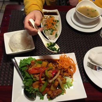 Dena Kitchen - Thai Near Me - Chicago, Illinois