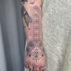 Pioneer Tattoo - Custom ornamental from Anna.