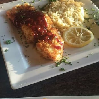 The Honey Tree Grille - American Near Me - Bloomfield Township, Michigan
