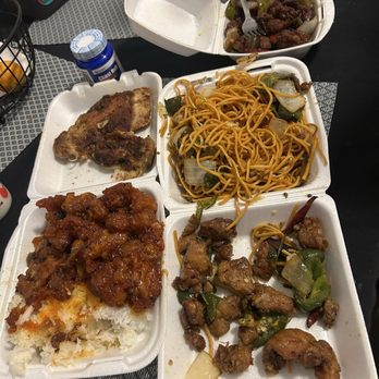 Chinatown Express - Chinese Near Me - La Habra, California