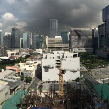 Seda Bonifacio Global City - The view during the day. I thought the construction might be a problem but I couldn't hear them. - Hotels Near Me - Taguig, NCR