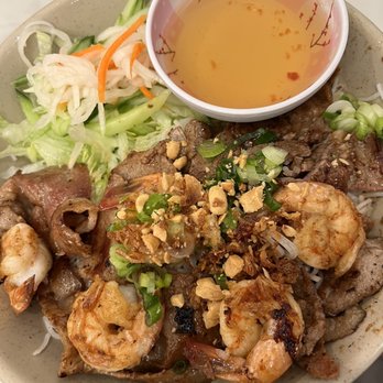 Pho Khanh Express - Grilled pork and shrimp vermicelli - Vietnamese Near Me - Vancouver, British Columbia
