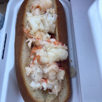 Port Lobster - Hot lobster roll - Seafood Markets Near Me - Kennebunkport, Maine Port Lobster - Hot lobster roll - Seafood Markets Near Me - Kennebunkport, Maine
