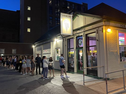 Ted & Wally's Ultra-Premium Ice Cream by null