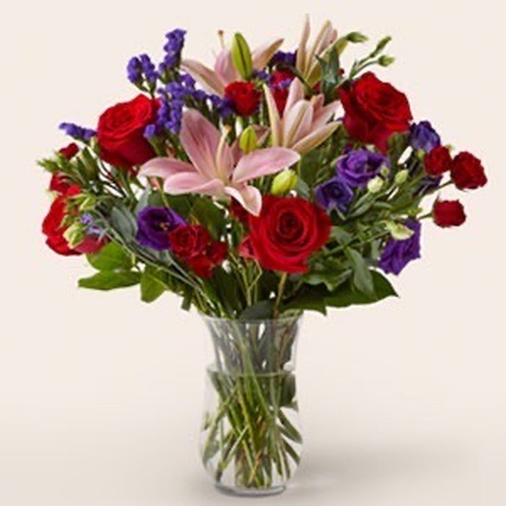 Dawn's Flower Patch - What I ordered only in dish instead of glass vase. - Florists Near Me - Wells, Florida Dawn's Flower Patch - What I ordered only in dish instead of glass vase. - Florists Near Me - Wells, Florida