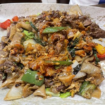 Goi Express Thai - Pad see Ew beef - Thai Near Me - Murrieta, California