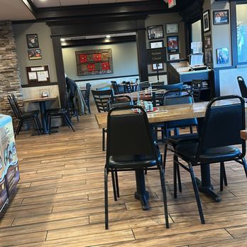 Palermo's - Inside the restaurant - Pizza Near Me - Bordentown, New Jersey