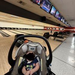 Bowlero Thousand Oaks