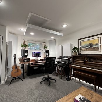 John Hunter Acoustics - Desk - Musical Instruments & Teachers Near Me - Los Angeles, California John Hunter Acoustics - Desk - Musical Instruments & Teachers Near Me - Los Angeles, California