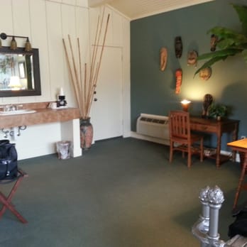 The Meyer Hotel - Bed & Breakfast Near Me - Comfort, Texas