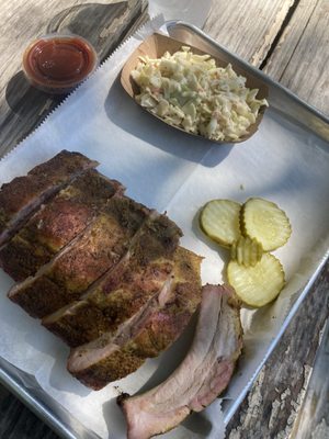 Woodyard Bar-B-Que by null