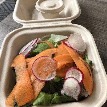 Hoq Restaurant - Side salad - New American Near Me - Des Moines, Iowa