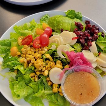 Amara Chocolate & Coffee - Farmer's salad - Coffee & Tea Near Me - Pasadena, California