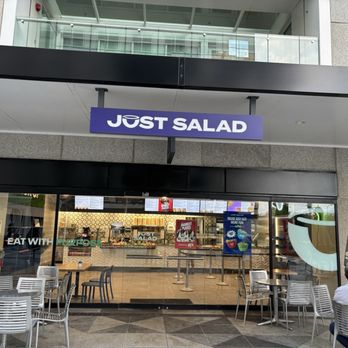 Just Salad - Entrance and seating outside - Salad Near Me - Miami, Florida