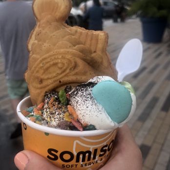 Somisomi - Poor squished swirl. Chick totally missed the swirl bc she was overwhelmed by the hot weather... - Desserts Near Me - Cupertino, California Somisomi - Poor squished swirl. Chick totally missed the swirl bc she was overwhelmed by the hot weather... - Desserts Near Me - Cupertino, California