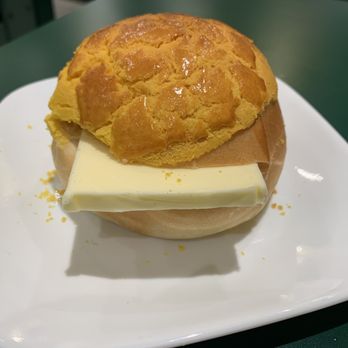 Lido Restaurant - Pineapple bun with butter $3.45 - Hong Kong Style Cafe Near Me - Richmond, British Columbia Lido Restaurant - Pineapple bun with butter $3.45 - Hong Kong Style Cafe Near Me - Richmond, British Columbia