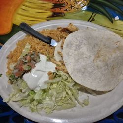 Mariachi Loco Mexican Grill And Bar - Chicken quesadilla suprema