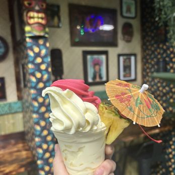 Pineapple Lagoon - amazing creamy texture  flavor 10  environment 10 - Ice Cream & Frozen Yogurt Near Me - Garden Grove, California