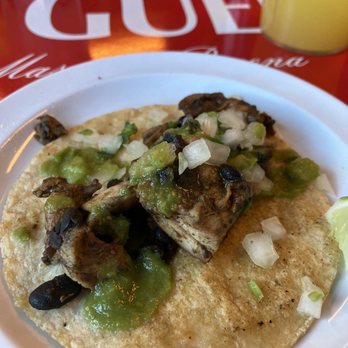 Tacombi - Taco de pollo - Mexican Near Me - Miami, Florida Tacombi - Taco de pollo - Mexican Near Me - Miami, Florida