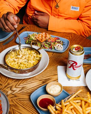 Otium Grill & Greens by null