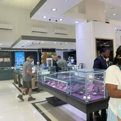 Diamonds International - Inside