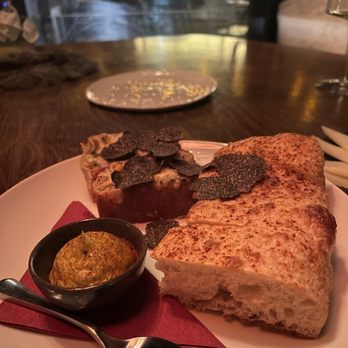 Corrida - Alpenglobe pre fixe - bread - Steakhouses Near Me - Boulder, Colorado