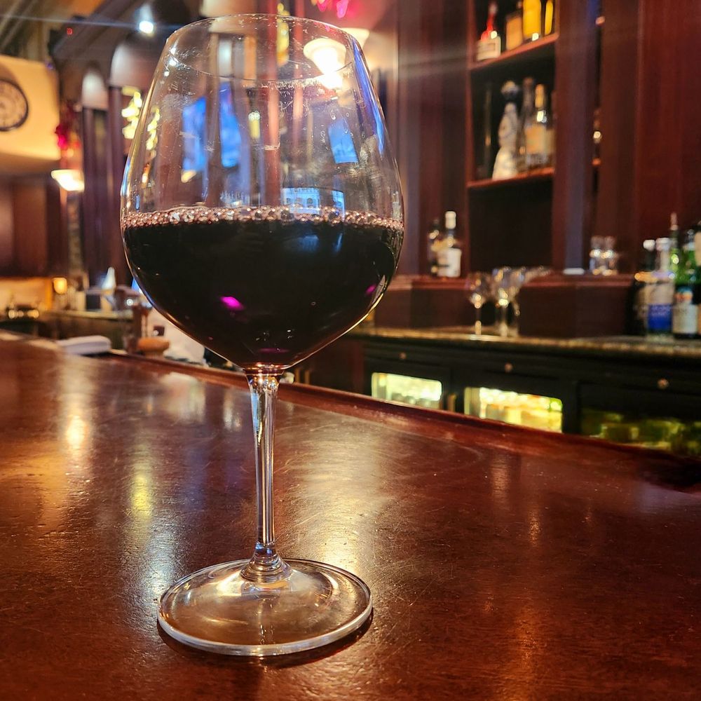 Ferguson's Pub - Pubs Near Me - Honolulu, Hawaii Ferguson's Pub - Pubs Near Me - Honolulu, Hawaii