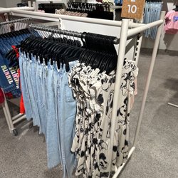 H&M