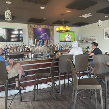 The Local's  Eatery - Bar - Gastropubs Near Me - Niceville, Florida