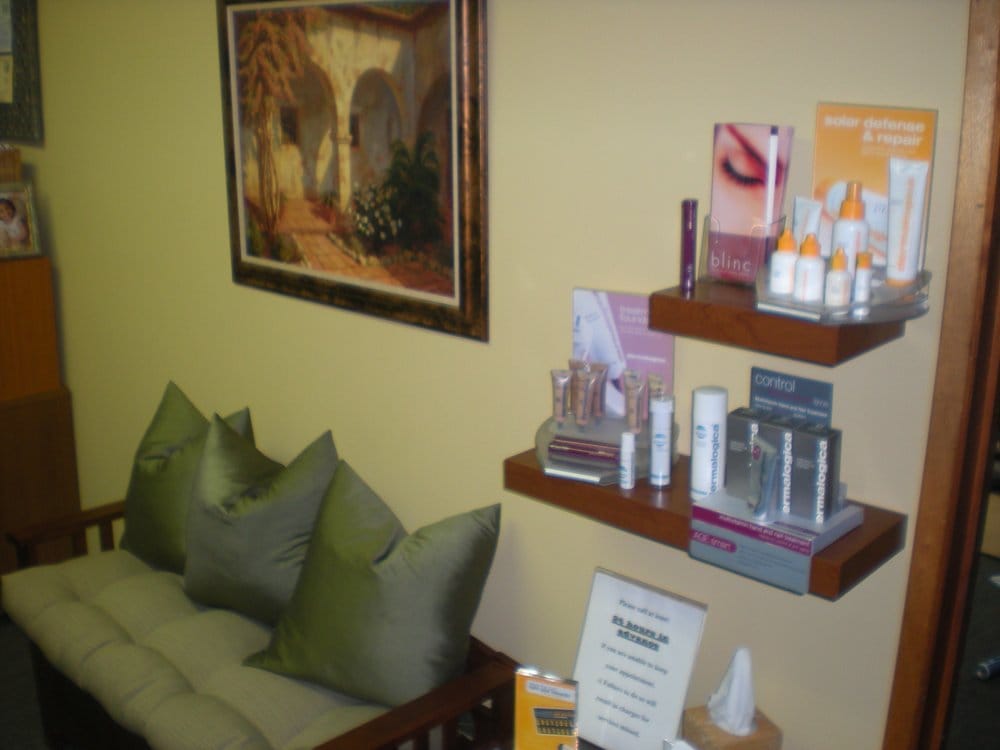 Wholistic Skin Care Logo