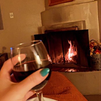 Junipine Resort - Cozy fireplace - Resorts Near Me - Sedona, Arizona