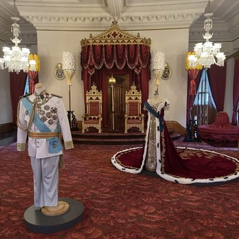 Iolani Palace - Museums Near Me - Honolulu, Hawaii Iolani Palace - Museums Near Me - Honolulu, Hawaii