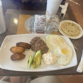 Grandma's Famous Cafe - Cafes Near Me - Alexandria, Virginia Grandma's Famous Cafe - Cafes Near Me - Alexandria, Virginia