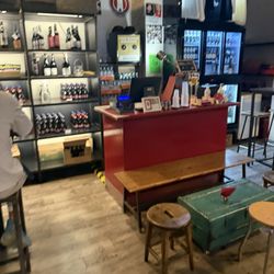 Trapizzino - Testaccio - Server staff plus some of the beverages.
