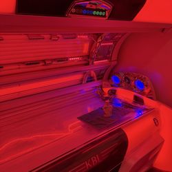 Beach Bum Tanning Union Square - This bed is great because you can choose if you want more UVA or more UVB or the best of both worlds!
