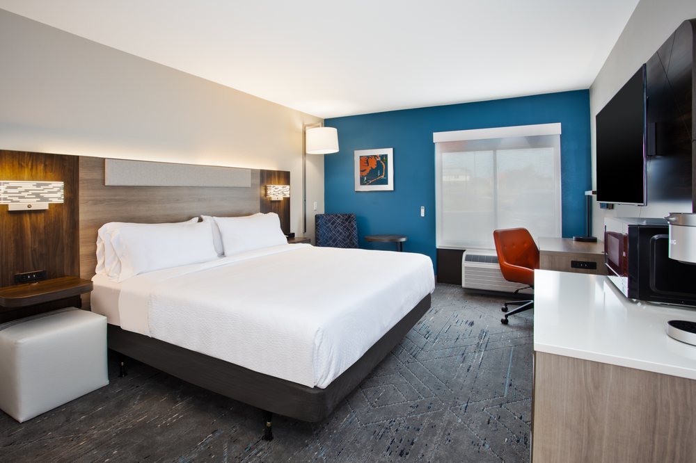 HOLIDAY INN EXPRESS KITTY HAWK OUTER BANKS Updated October 2024 30 Photos & 14 Reviews