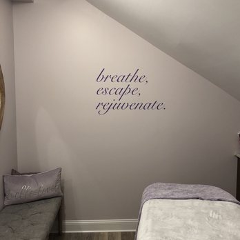 BellaSandra Skin Spa - Relaxing treatment room - Skin Care Near Me - Middleton, Massachusetts BellaSandra Skin Spa - Relaxing treatment room - Skin Care Near Me - Middleton, Massachusetts
