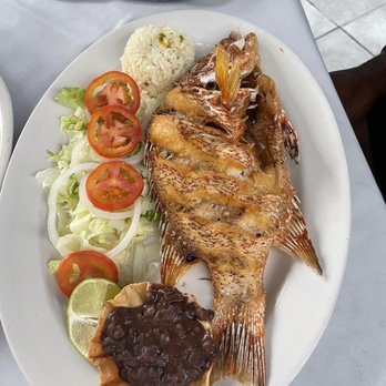 La Mission - Whole fried fish - Seafood Near Me - Cozumel, ROO La Mission - Whole fried fish - Seafood Near Me - Cozumel, ROO