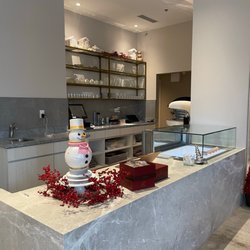 Ruelo Patisserie - Interior