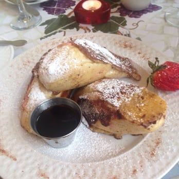 Cooper's Landing - Strawberry stuff French Toast!! - Hotels Near Me - Clarksville, Virginia Cooper's Landing - Strawberry stuff French Toast!! - Hotels Near Me - Clarksville, Virginia