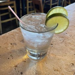 Poured Up Dripped Out - Gin&Tonic