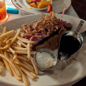 Burbank Smokehouse - Prime rib sandwich - Steakhouses Near Me - Burbank, California Burbank Smokehouse - Prime rib sandwich - Steakhouses Near Me - Burbank, California
