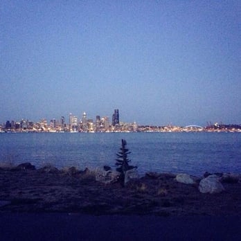 Alki Beach Park - Alki beach - Parks Near Me - Seattle, Washington