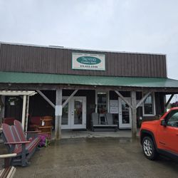 Troyer's Country Store