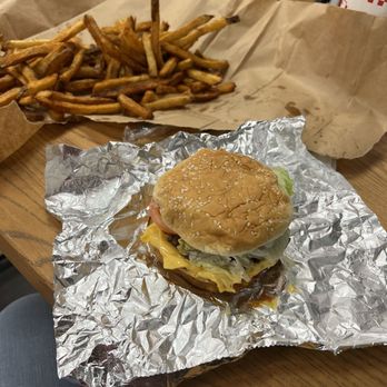 Five Guys - Cheeseburger - Burgers Near Me - Florissant, Missouri Five Guys - Cheeseburger - Burgers Near Me - Florissant, Missouri