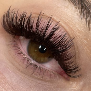 Arxegoz Beauty - Brown Volume Wispy Set - Eyelash Service Near Me - Renton, Washington Arxegoz Beauty - Brown Volume Wispy Set - Eyelash Service Near Me - Renton, Washington
