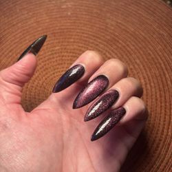Ongles Oh Yeah - Cat eye for spooky season