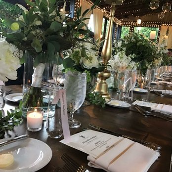 Two Sweet Sparrows - The "Vanderbilt" table. - Wedding Planning Near Me