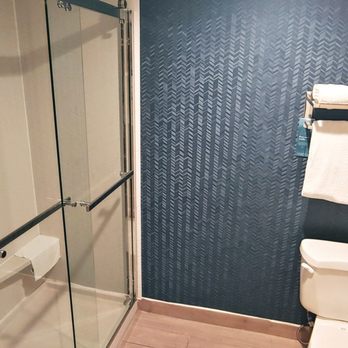 Fairfield by Marriott Inn & Suites Chesapeake - I love a shower-only room. - Hotels Near Me - Chesapeake, Virginia Fairfield by Marriott Inn & Suites Chesapeake - I love a shower-only room. - Hotels Near Me - Chesapeake, Virginia