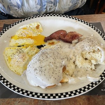 Black Bear Diner Modesto - Biscuits and gravy with egg and bacon - Diners Near Me - Modesto, California Black Bear Diner Modesto - Biscuits and gravy with egg and bacon - Diners Near Me - Modesto, California